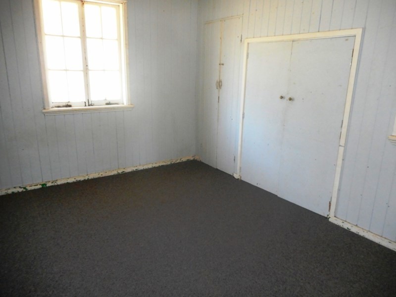 1 Hunter Street, Nanango QLD 4615