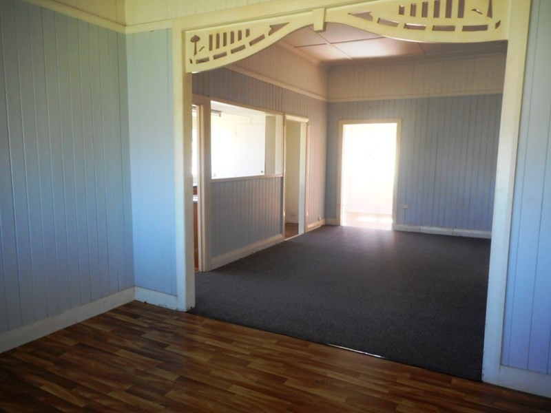 1 Hunter Street, Nanango QLD 4615