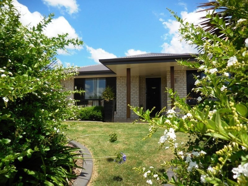 7 JACARANDA Avenue, Kingaroy QLD 4610