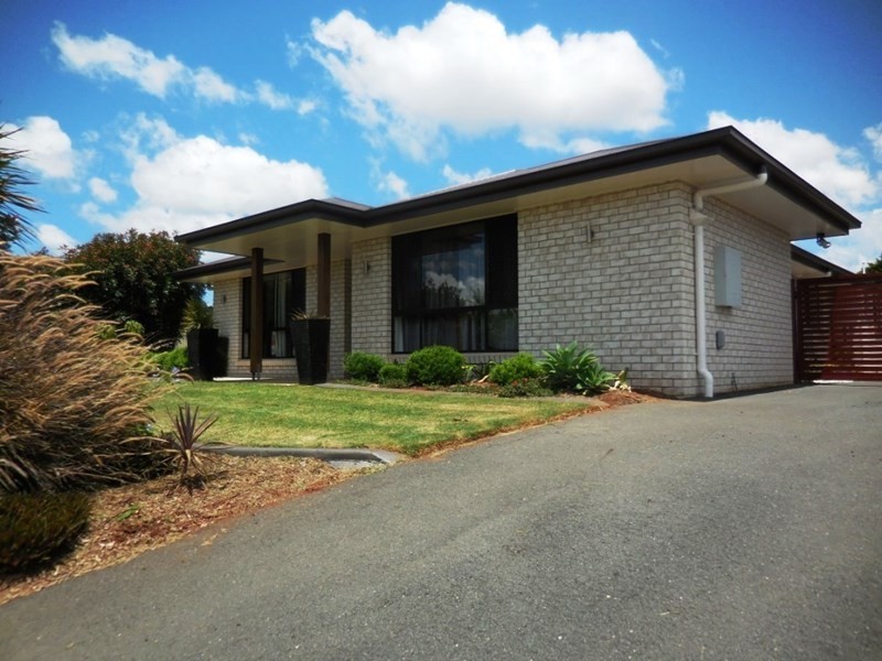 7 JACARANDA Avenue, Kingaroy QLD 4610