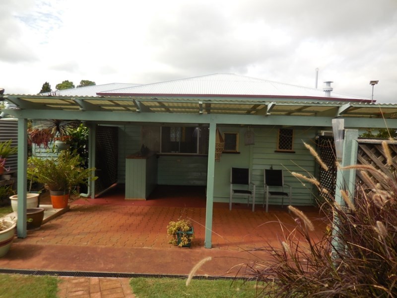 12 Fitzroy, Kingaroy QLD 4610