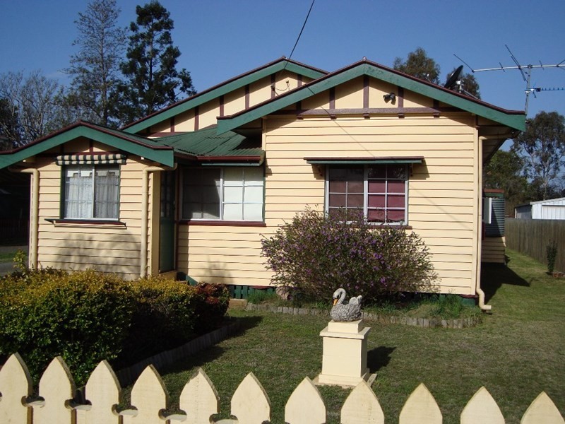 14 Burnett, Kingaroy QLD 4610