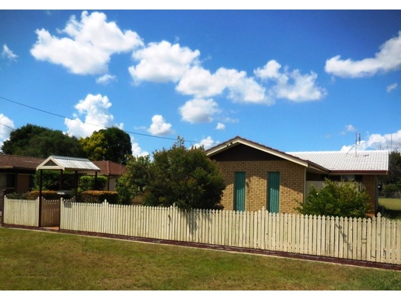 4 Daphne, Kingaroy QLD 4610