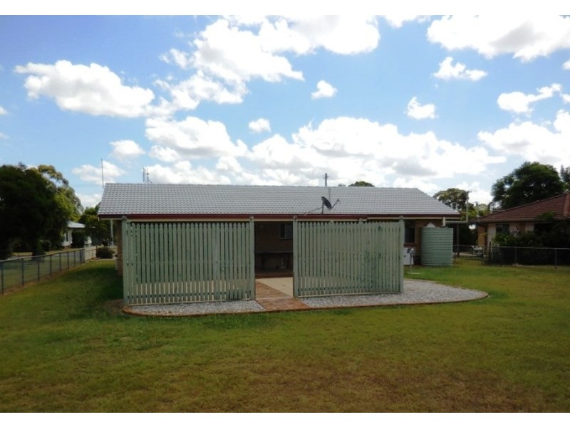 4 Daphne, Kingaroy QLD 4610