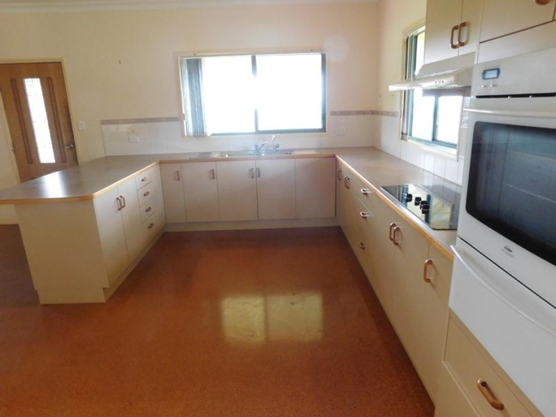 12125 D’Aguilar Highway, Yarraman QLD 4614