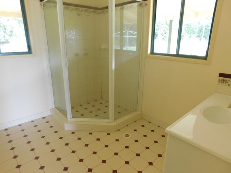 12125 D’Aguilar Highway, Yarraman QLD 4614