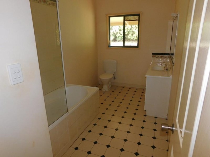 12125 D’Aguilar Highway, Yarraman QLD 4614