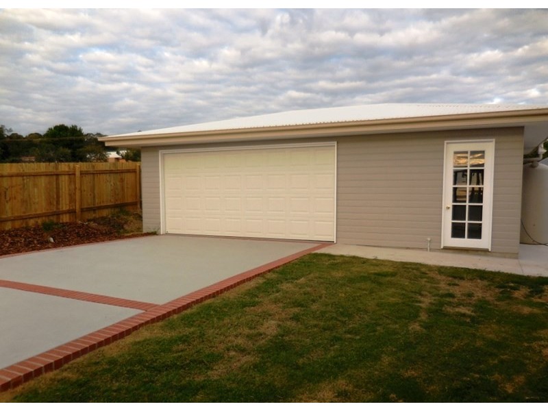 60 Banksia, Kingaroy QLD 4610