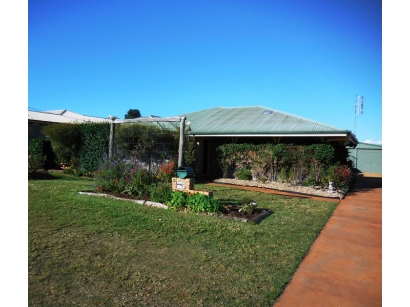 8 Wieden, Kingaroy QLD 4610