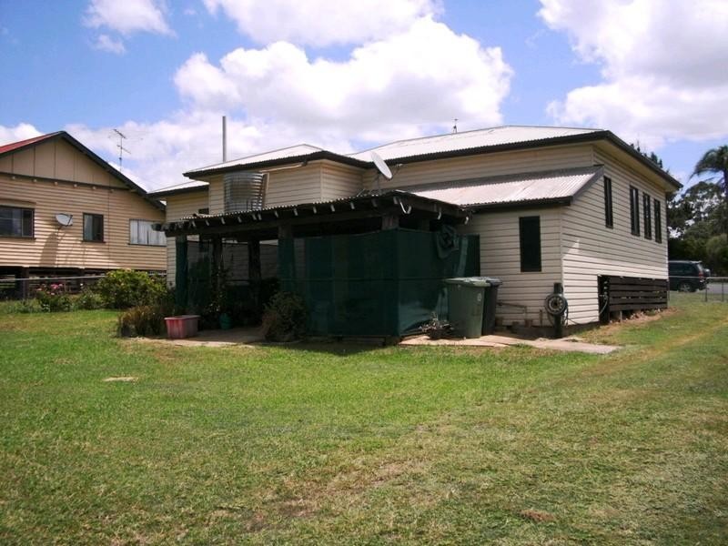50 Gipps Street, Nanango QLD 4615