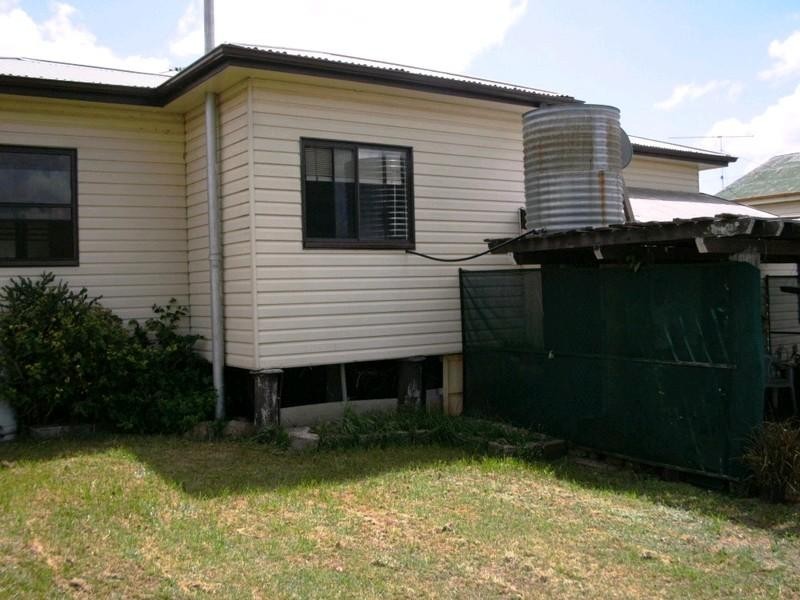 50 Gipps Street, Nanango QLD 4615