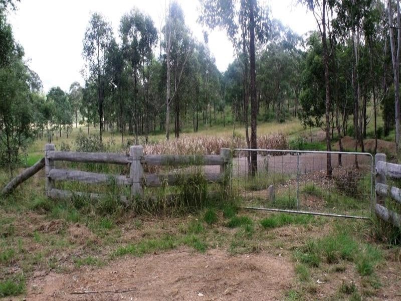 7 Locke Lane, Nanango QLD 4615