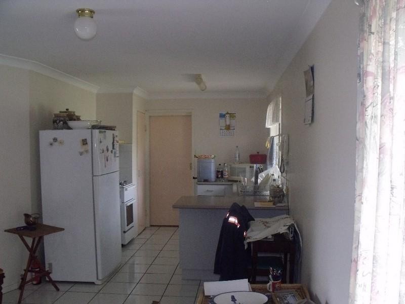 30 Bunker Avenue, Nanango QLD 4615