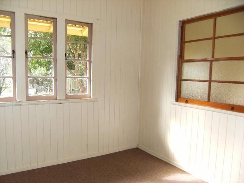 Blackbutt QLD 4306
