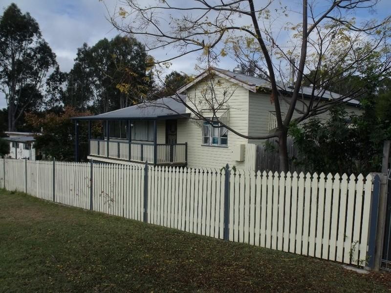 3 Wills Street, Nanango QLD 4615