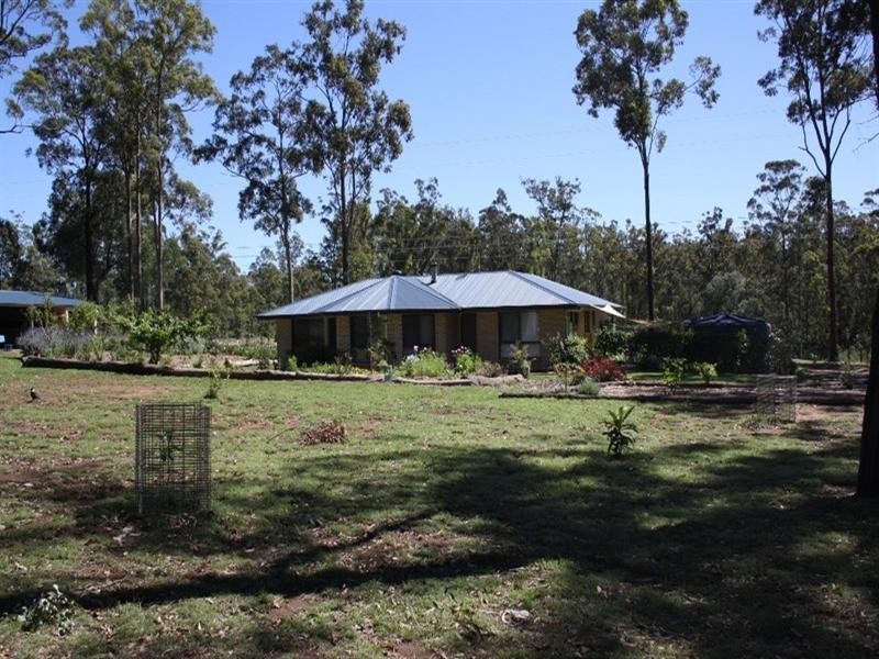 88 Grants Road, Benarkin QLD 4306