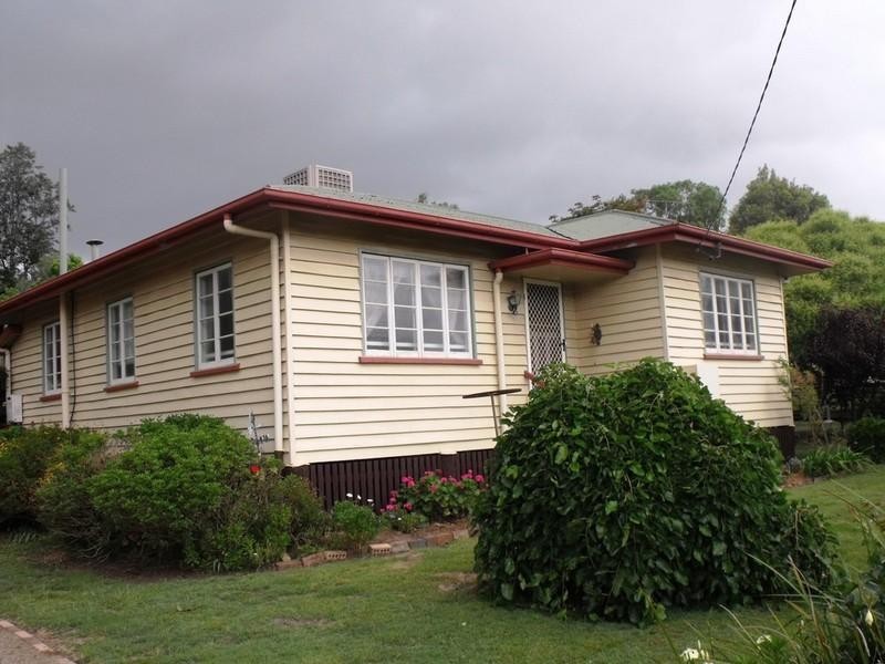 23 Elk Street, Nanango QLD 4615