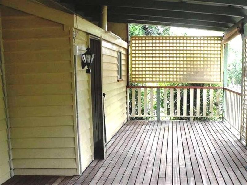 23 Elk Street, Nanango QLD 4615