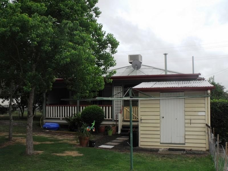 23 Elk Street, Nanango QLD 4615