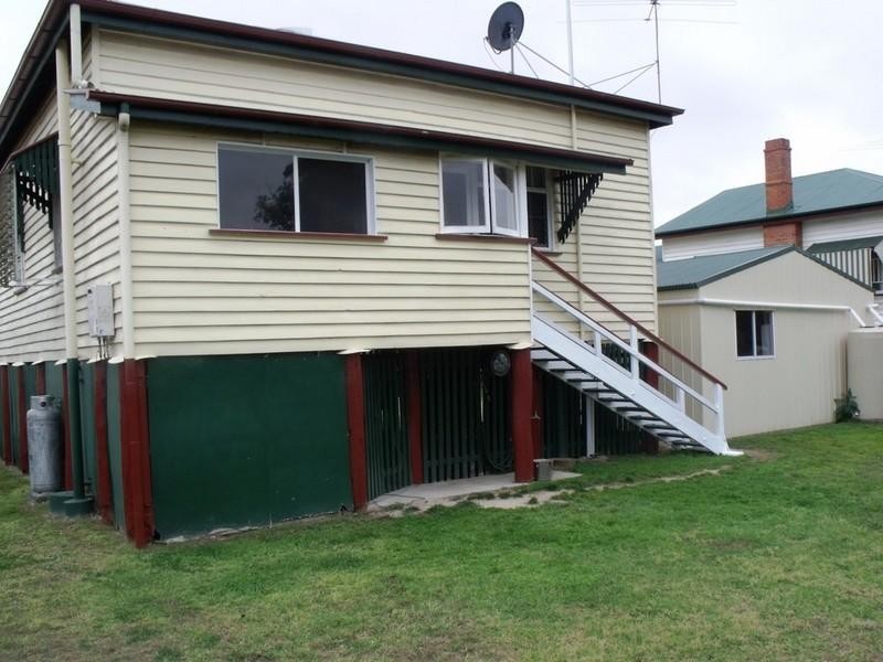 103 Drayton Street, Nanango QLD 4615