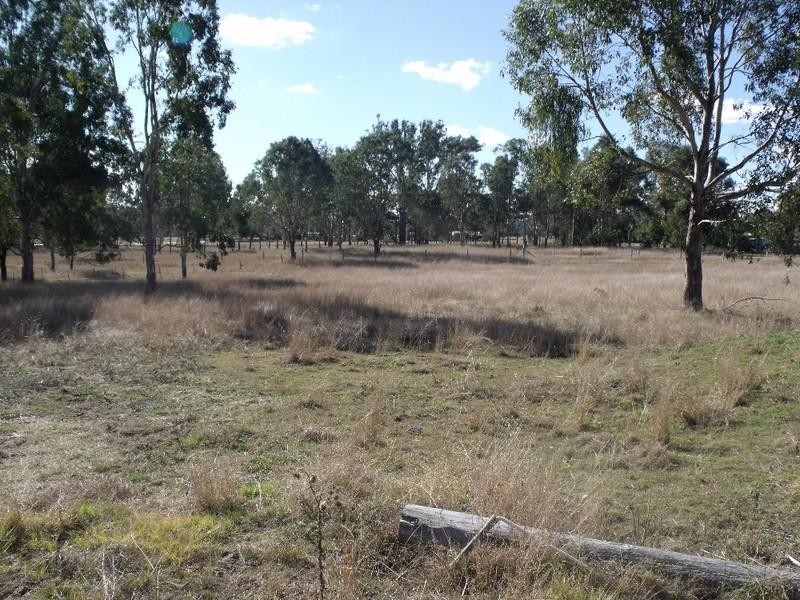 19 Burnett Street, Nanango QLD 4615