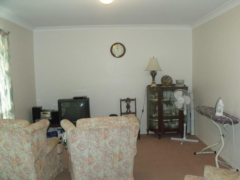 30 Bunker Avenue, Nanango QLD 4615