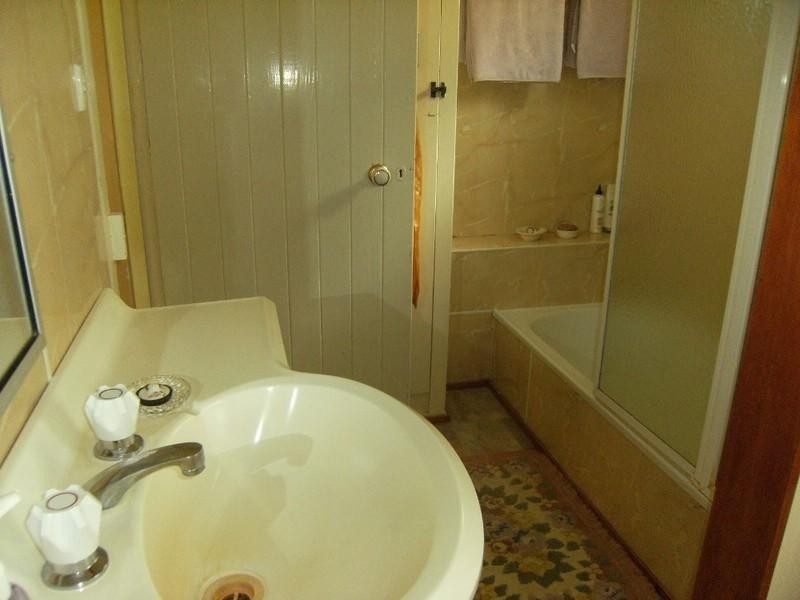 32 to 34 Drayton Street, Nanango QLD 4615