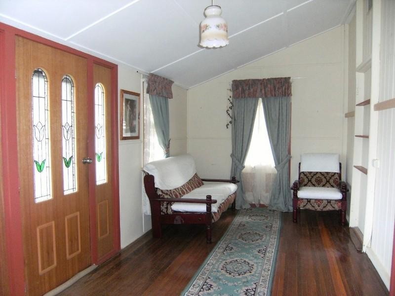 32 to 34 Drayton Street, Nanango QLD 4615