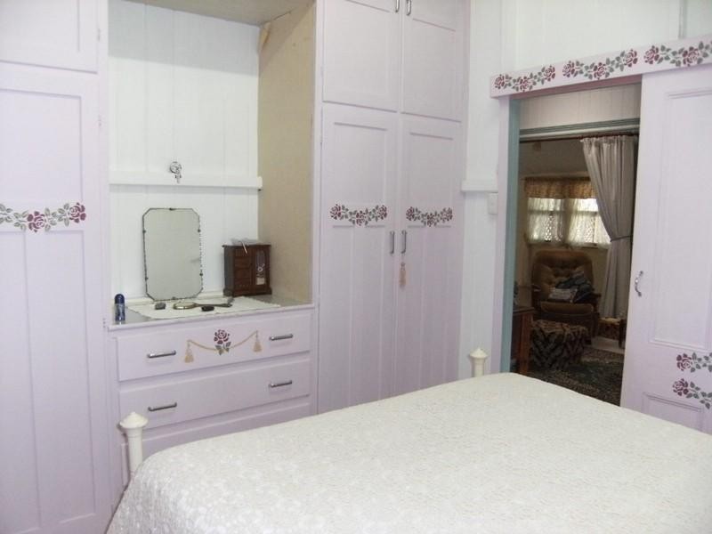 32 to 34 Drayton Street, Nanango QLD 4615