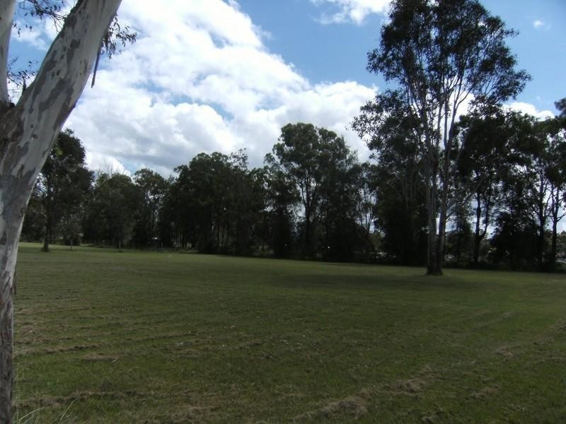 27b Cairns Street, Nanango QLD 4615