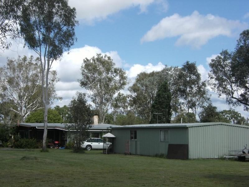 27b Cairns Street, Nanango QLD 4615