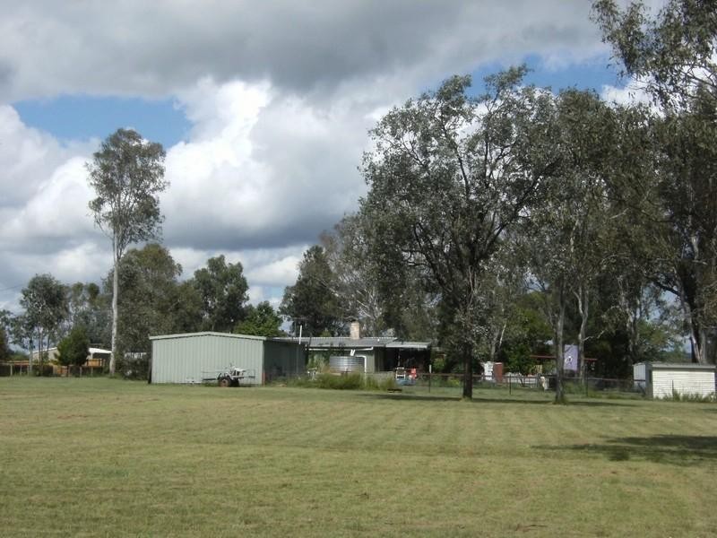 27b Cairns Street, Nanango QLD 4615