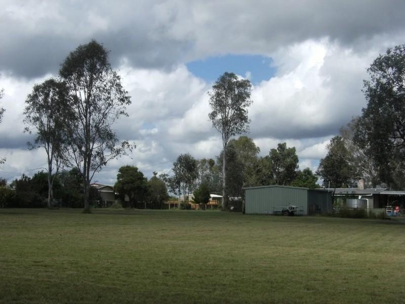 27b Cairns Street, Nanango QLD 4615