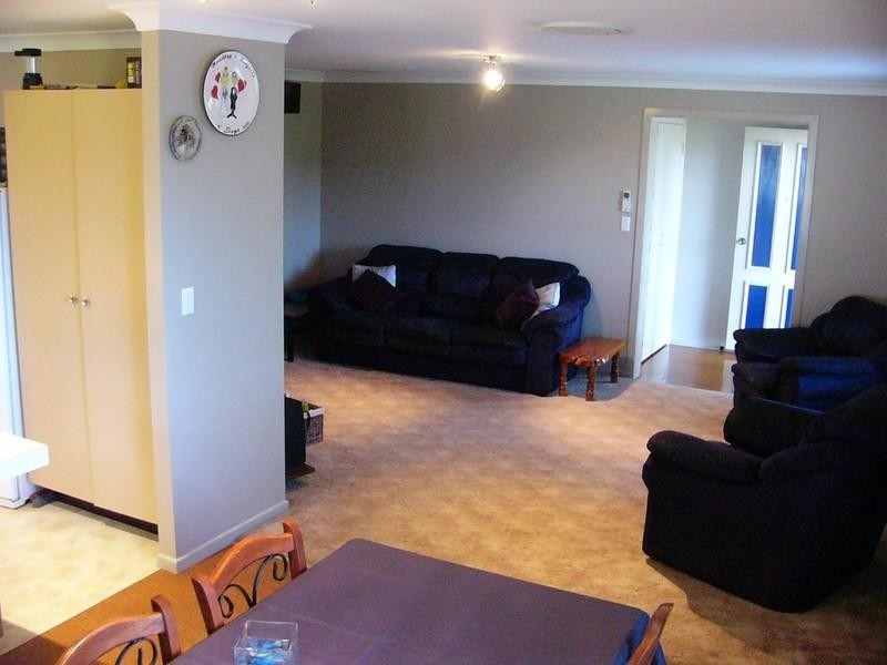 6 Lee Court, Nanango QLD 4615