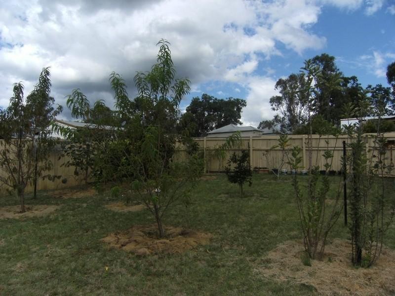 54 Bunker Avenue, Nanango QLD 4615