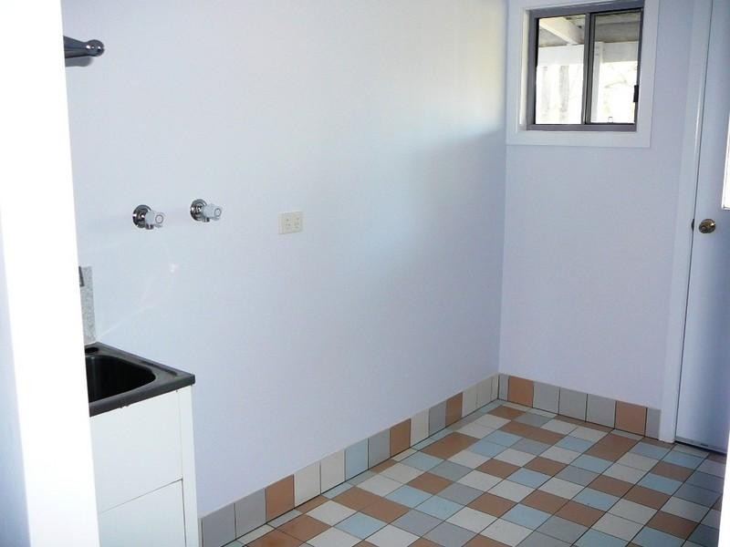 77 Carbeen Crescent, Nanango QLD 4615