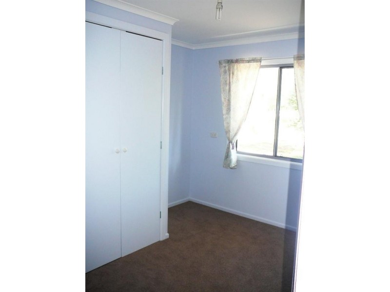 77 Carbeen Crescent, Nanango QLD 4615