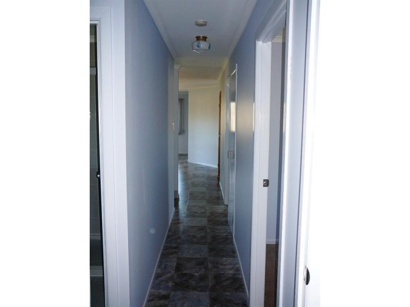 77 Carbeen Crescent, Nanango QLD 4615