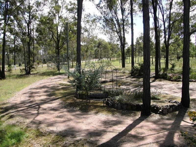 77 Carbeen Crescent, Nanango QLD 4615