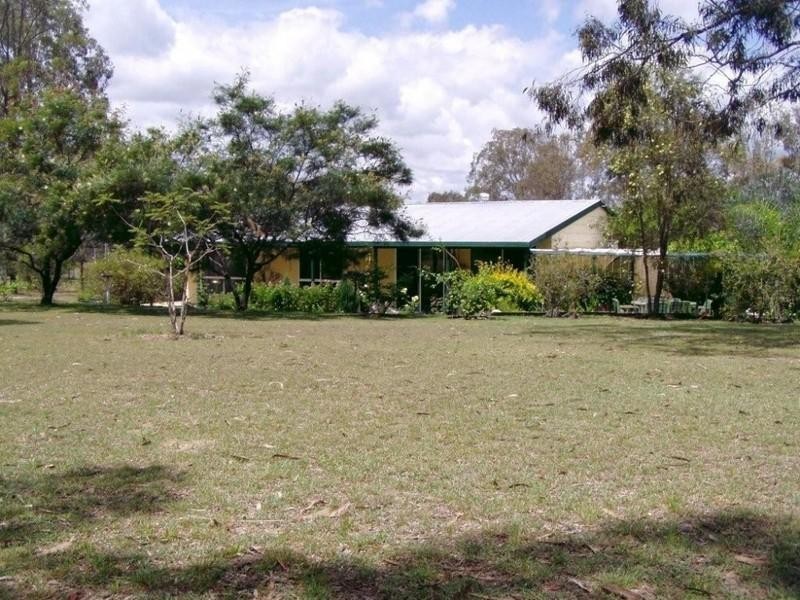251 Carbeen Crescent, Nanango QLD 4615