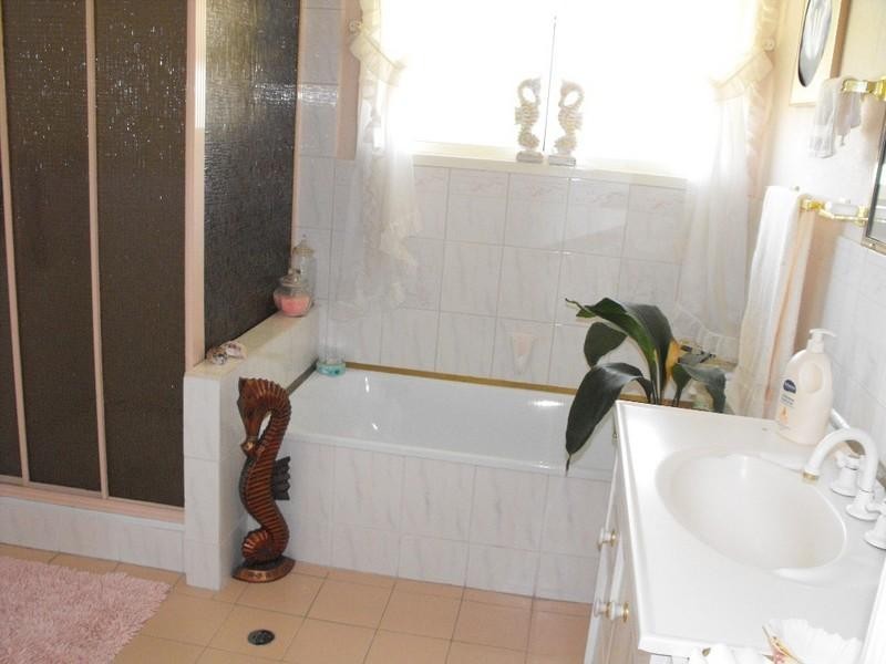 251 Carbeen Crescent, Nanango QLD 4615