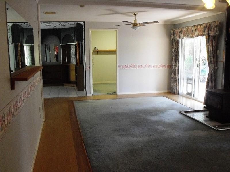 251 Carbeen Crescent, Nanango QLD 4615