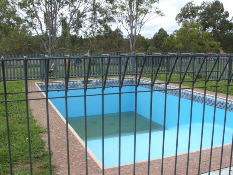 20 Grey Street, Nanango QLD 4615