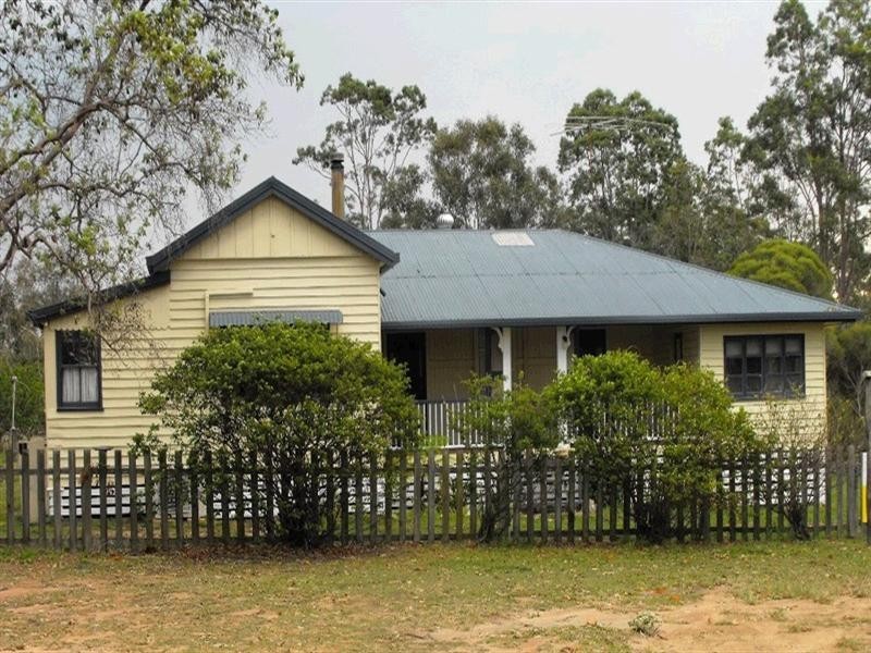 26 Racecourse Road, Nanango QLD 4615