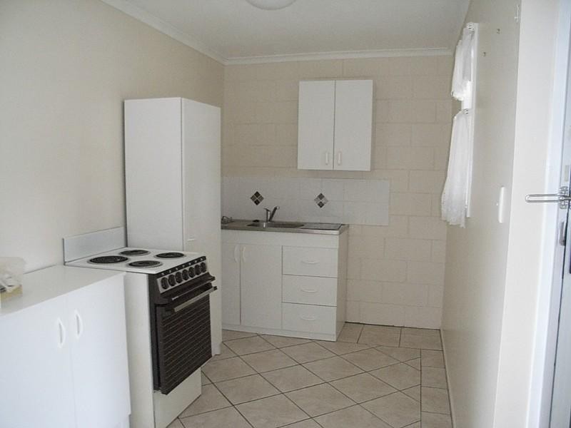 10 Drayton Street, Nanango QLD 4615