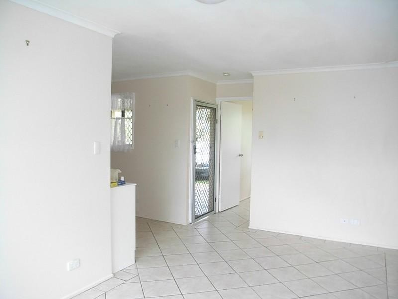 10 Drayton Street, Nanango QLD 4615