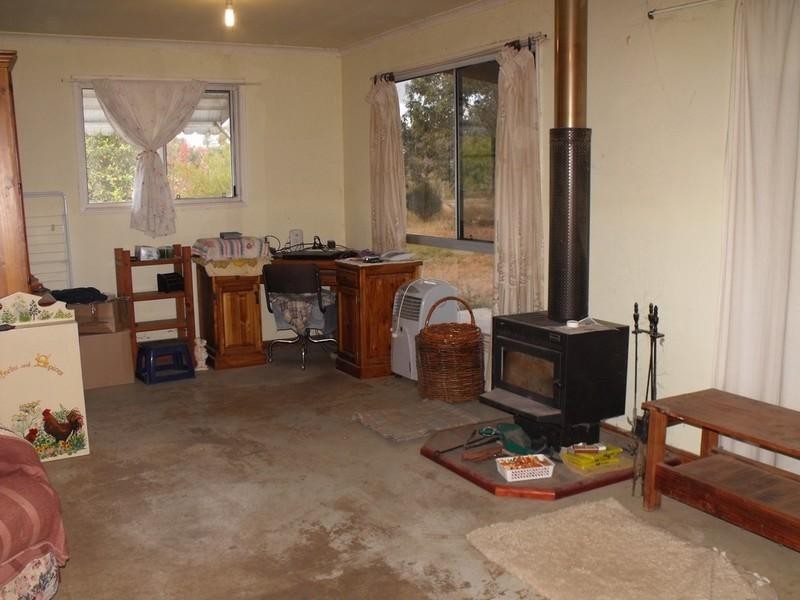 60 Grey Street, Nanango QLD 4615