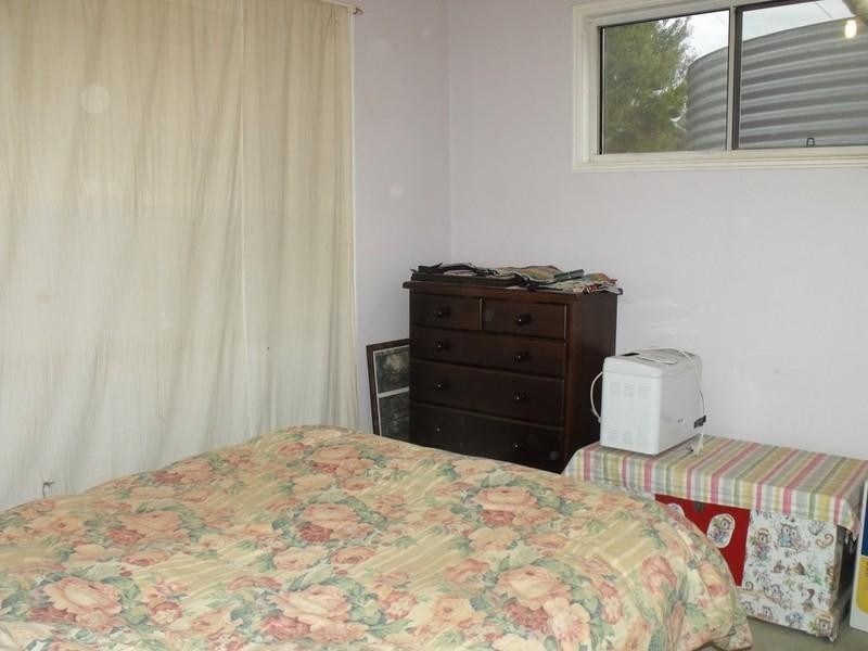 60 Grey Street, Nanango QLD 4615