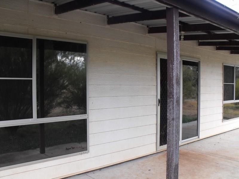 60 Grey Street, Nanango QLD 4615