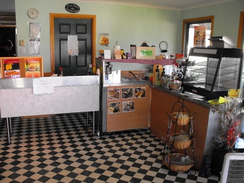 24 Toomey Street, Yarraman QLD 4614